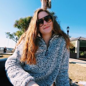 Meet your Posher, Hailey